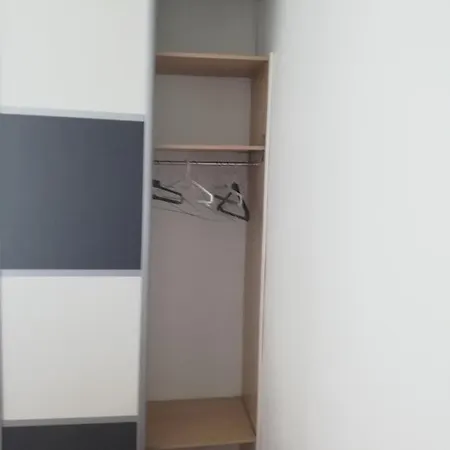Nice Bedroom In A Duplex - Paris La Villette - Share *